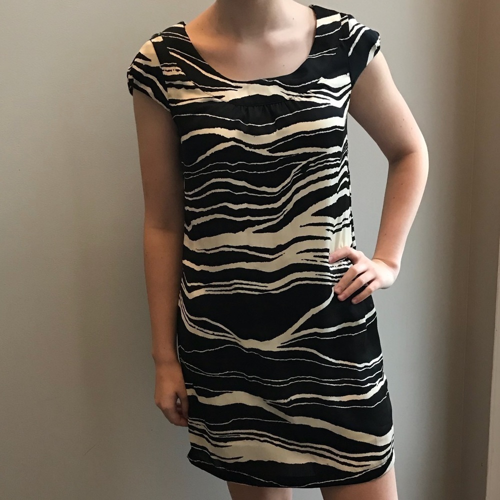 ♥️HM Women’s Satin Sheath Animal Print Mini Size 6